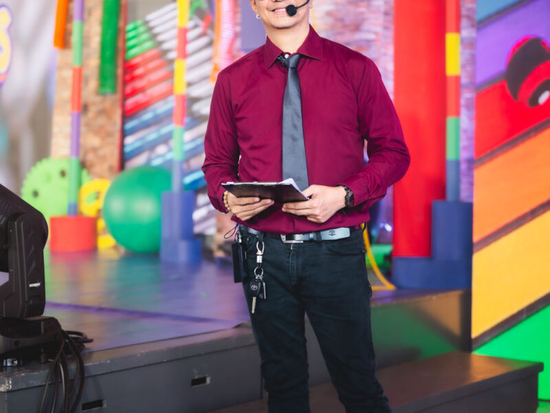 Flooch – Premier Kiddie Party Host, Magician, and Ventriloquist in Metro Manila