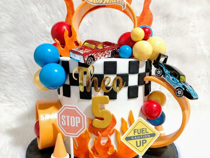 Shery Berry Sweets: Customized Cakes & Cupcakes for All Occasions