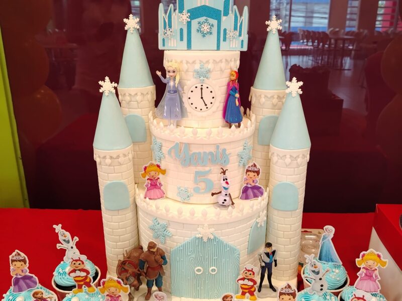 Shery Berry Sweets: Customized Cakes & Cupcakes for All Occasions