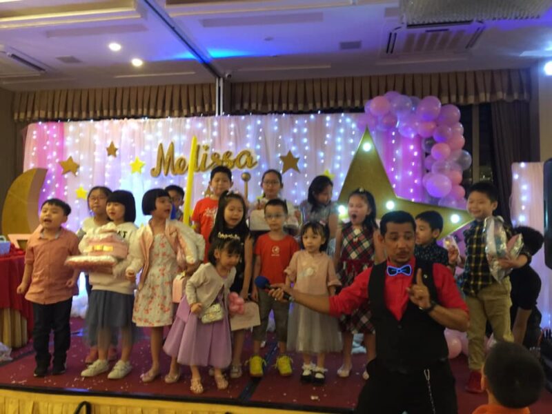 Ted Bravo – Your Total Family Entertainment Magician
