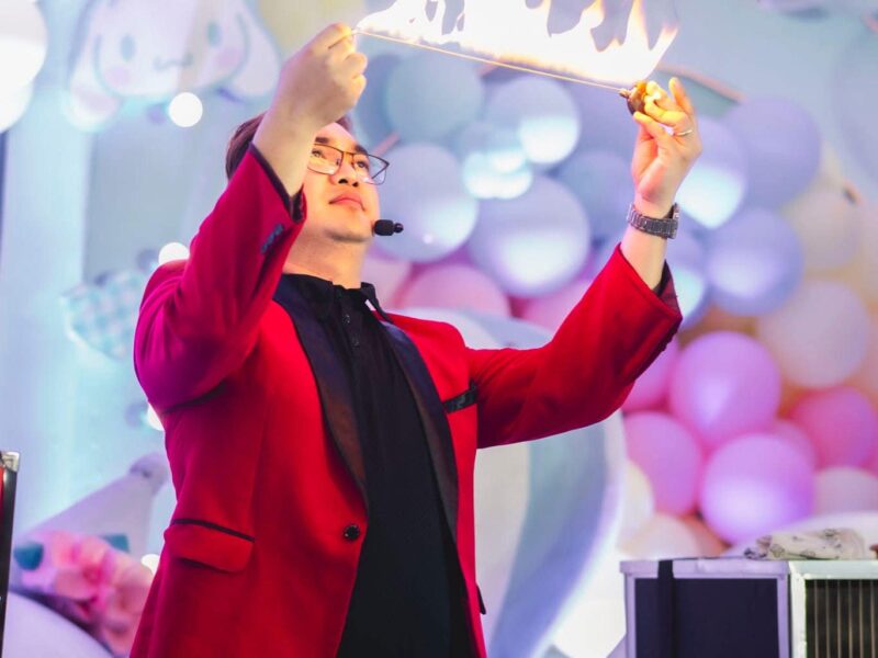Aries the Magic Artist – Ventriloquist, Puppeteer & Comedy Magician