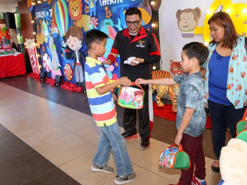 YoyoMaster Glenn – Elevate Your Events with Dynamic Hosting & Entertainment!